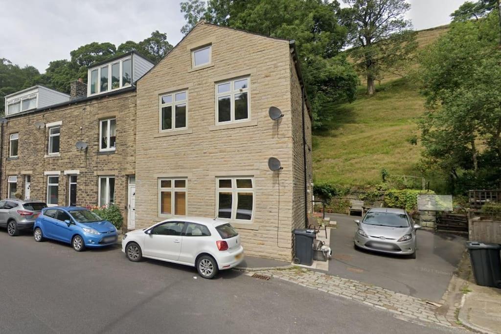 Cosy 2 Bedroom Apartment Todmorden Exteriör bild
